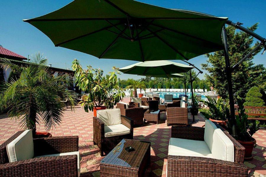 Hotel Levisticum Bacău Exteriér fotografie